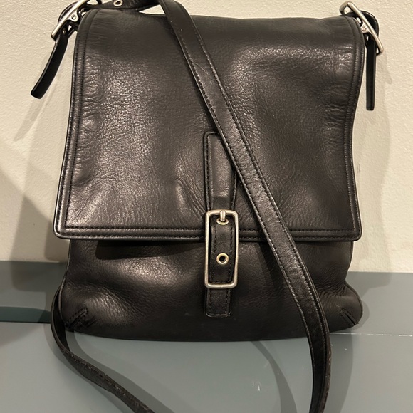 Vintage All leather Coach Crossbody / Shoulder / Flap Bag - Picture 2 of 7